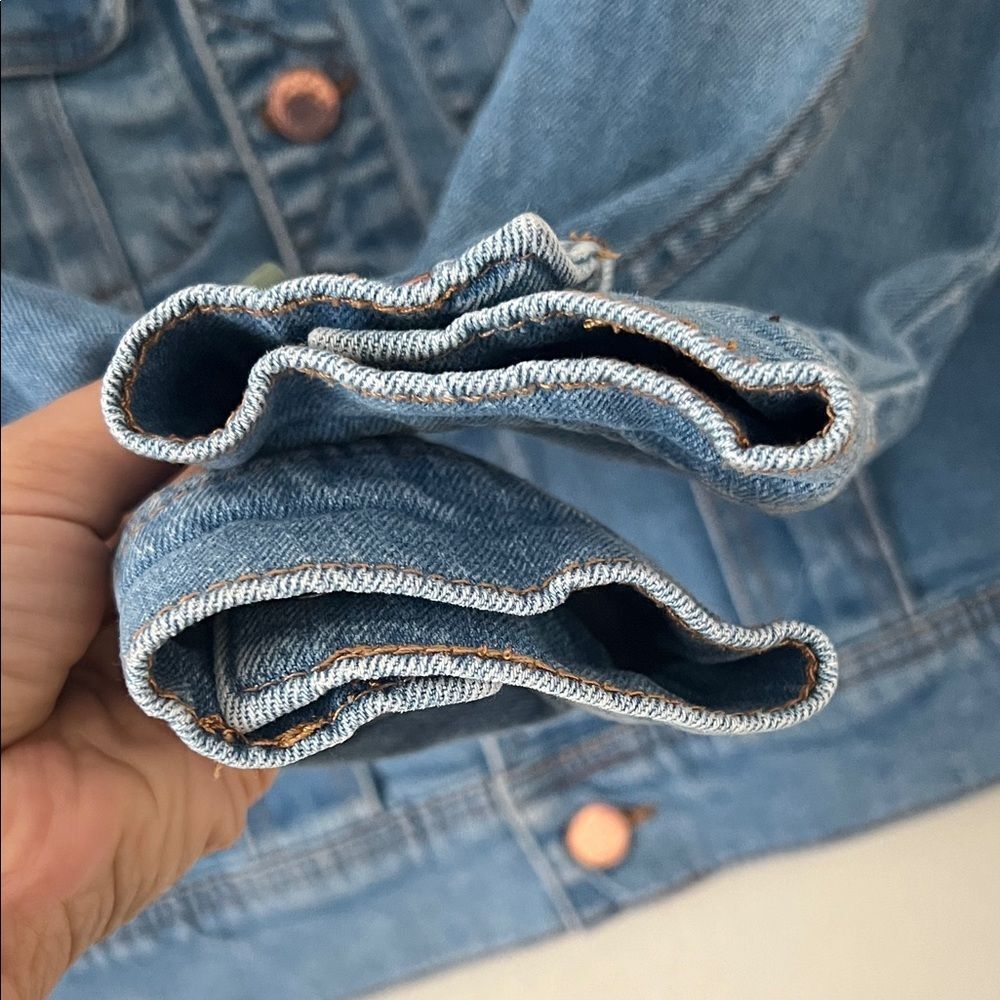 1901 Crop Denim Jacket Weekend Wash in Size S - Picture 5 of 15